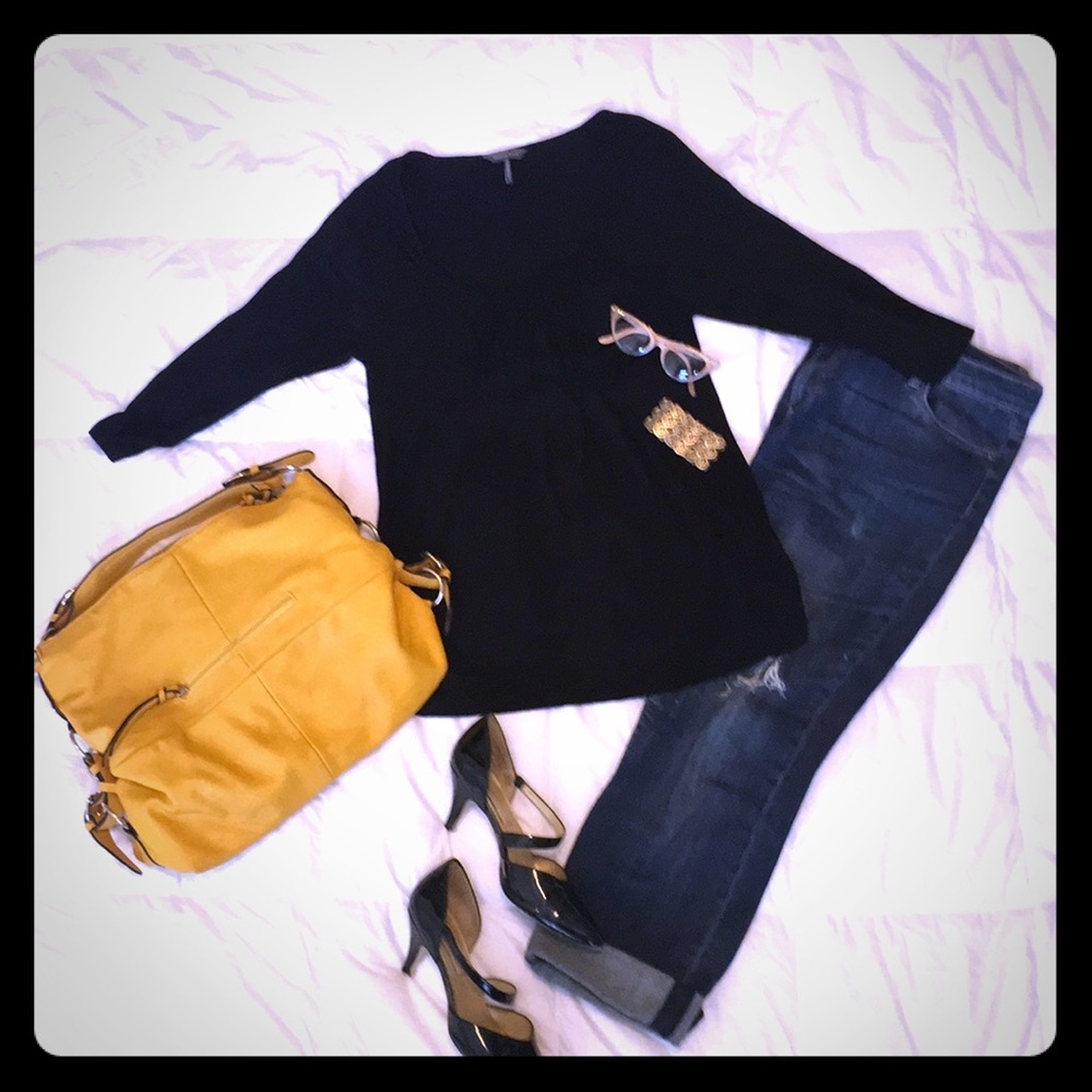 Scoop neck tee